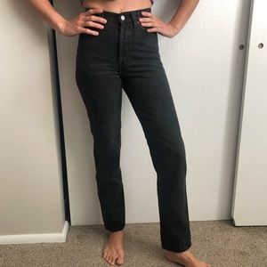 Levi’s WPL 423 High-Waist Straight Jean